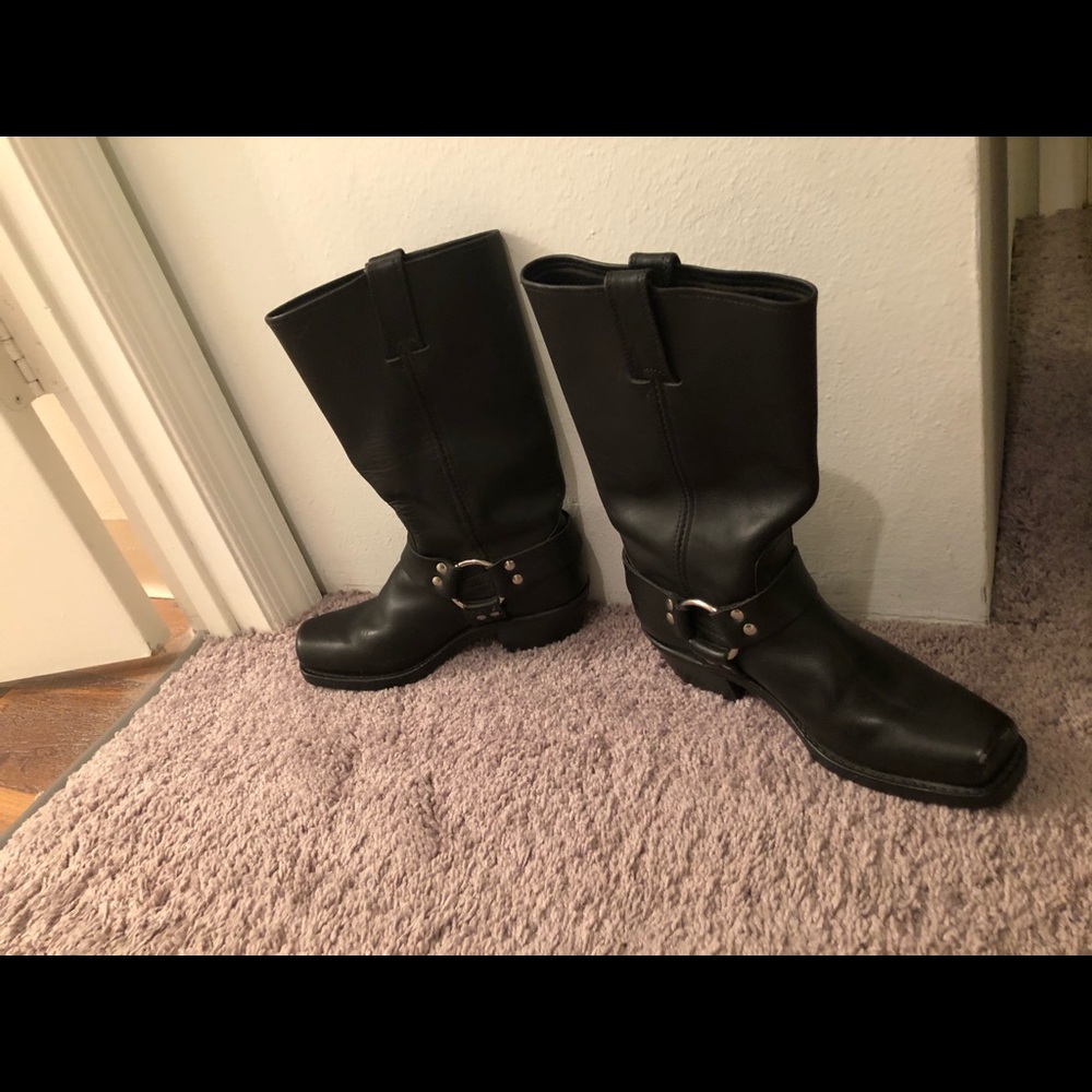 Biker boots